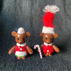 🐻 Sweet vintage pair of hand painted wooden bear ornaments.